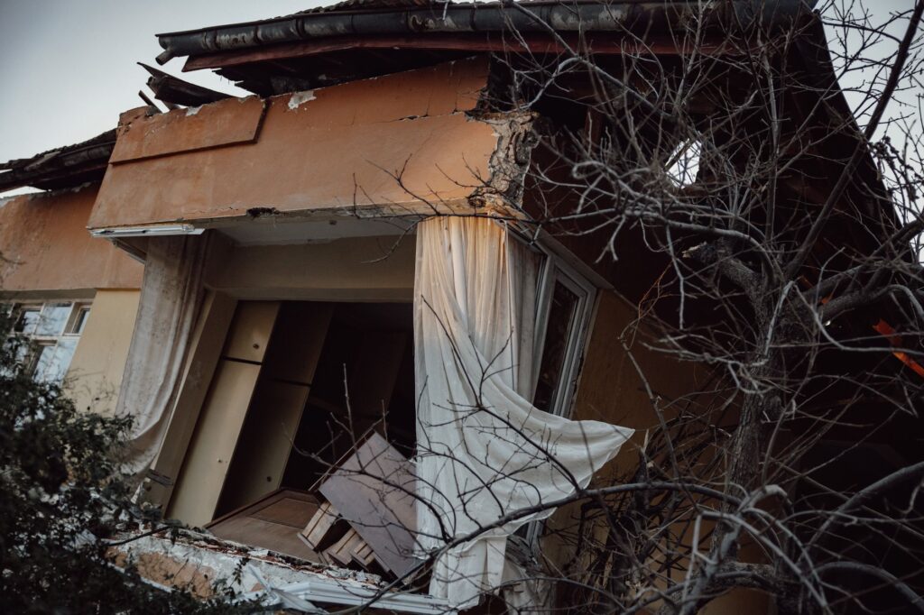 how long does water damage restoration take